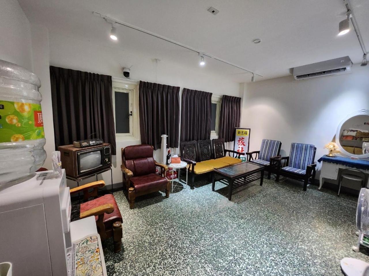 Swf淡水新五福旅館 Sinwufu Hotel المظهر الخارجي الصورة